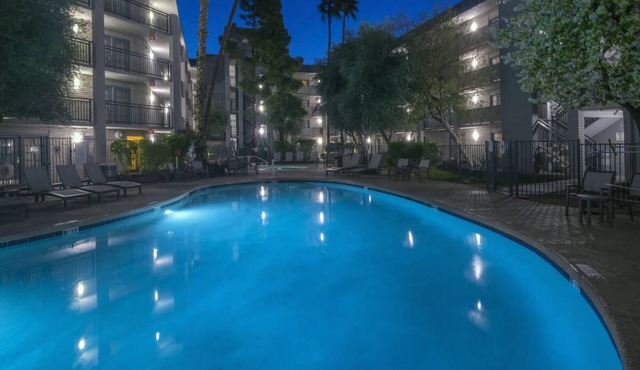 Holiday Inn & Suites Phoenix Airport North, Standard King - Free Airport Shuttle