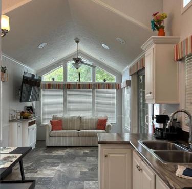 Holly Ridge Retreat with Loft and Pet Friendly plus Long Term Stay Allowed