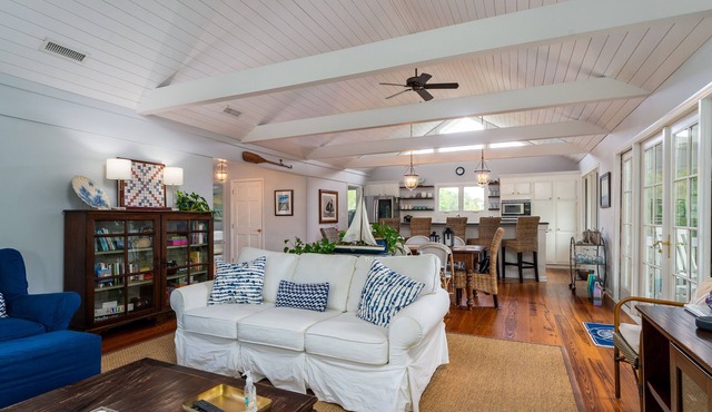 Home on Beach Boardwalk! Sleeps 8! Distant Ocean Views! Close to Pools! Amenity Cards!