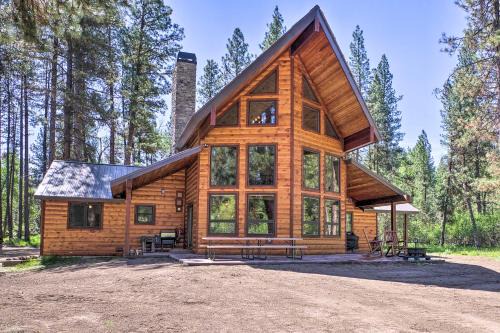 Hot Tub Soaks & Spot Wildlife! Garden Valley Cabin