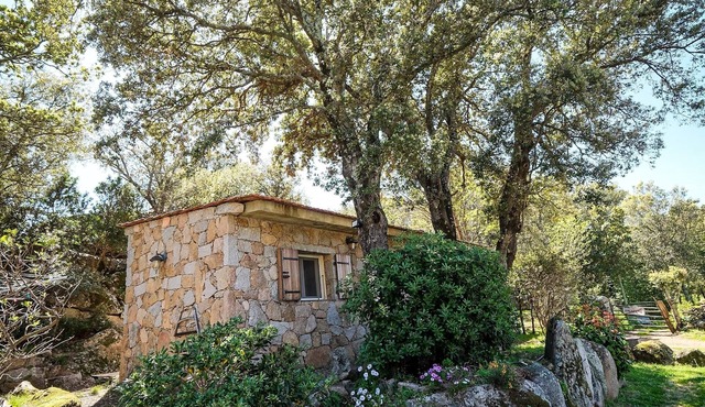house rental: stone sheepfold, Garden Quiet for family
