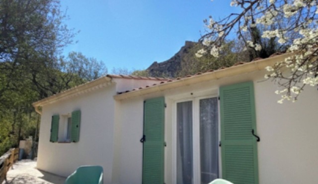 House with swimming pool and panoramic view, sleeps 3, 4 if baby, pets allowed