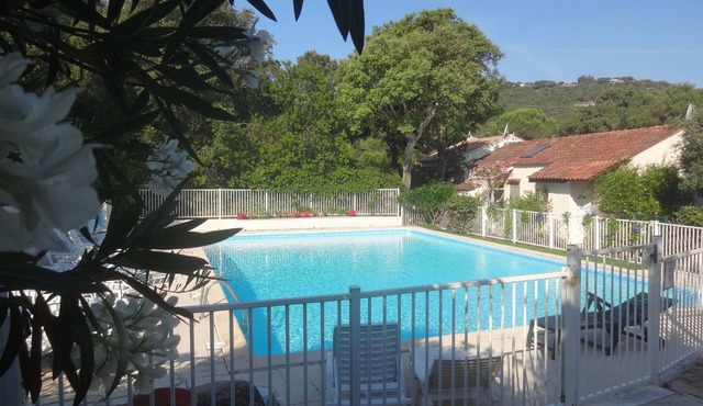 I mini villa 4/6 pers with swimming pool in Porto vecchio