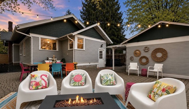 Ida Hygge: A Downtown Craftsman w/Hot Tub+5 BdRms