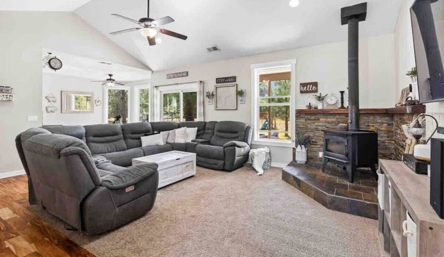 Idaho Family Retreat: Hot Tub, Zipline & More!