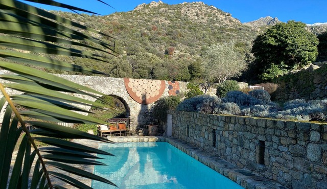 In the heart of Balagne, beautiful traditional building with heated pool
