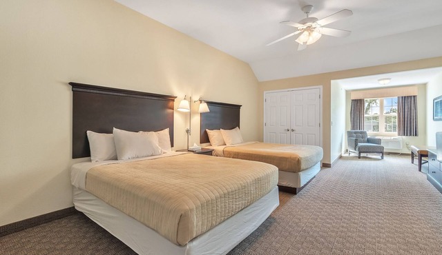 Iroquois Suite at Kelley's Island Venture Resort