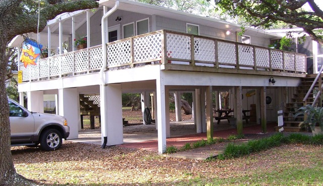 Island Styled, Family-friendly, Pet Friendly, Peaceful Beach Cottage