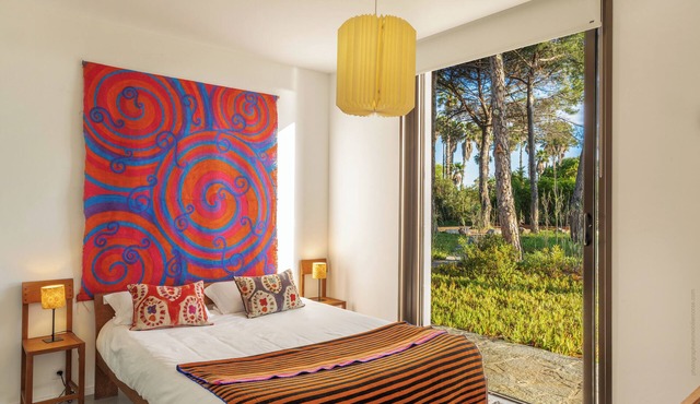 June 1-15 Luxury Beachfront Villa With Heated Spa Pool