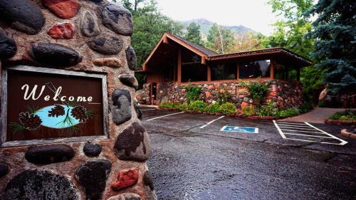 Junipine Resort
