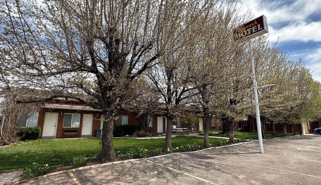 Kanosh Motel