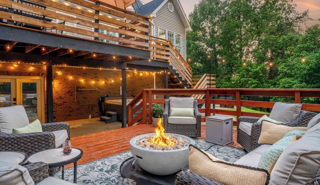 Kentucky Bourbon Trail: Hot Tub & Game Room