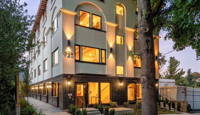 Kerns 6BR Gem - New Build, Spanish Flair