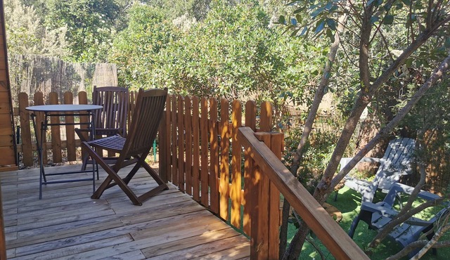 La cabane pampa, a cosy, intimate wooden cocoon in Porto-Vecchio