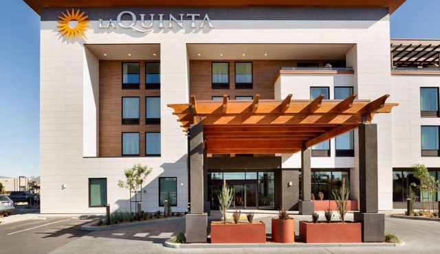 La Quinta Inn & Suites by Wyndham Santa Rosa Sonoma