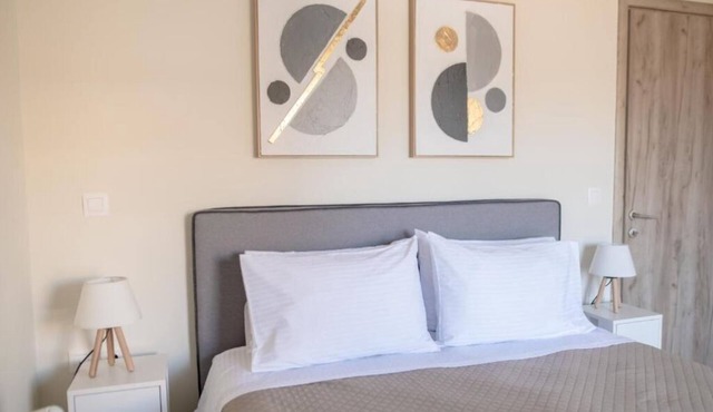 Lacha's House : Two-Bedroom Apartment