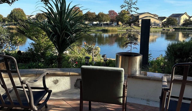 Lake front house for monthly stays. fully furnished and ready.