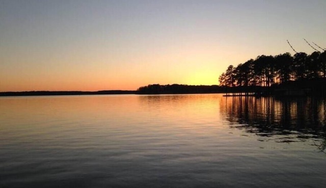 Lake Life Escape - The Point on Lake Gaston
