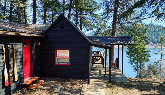 Lake Pend Oreille Cabin Dock, Boat Lift, Hot Tub