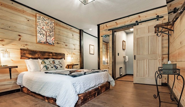 Lake Village Lodge