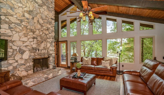 Lakefront home w/private boat dock, hot tub, gas grill, buoy, & wood fireplace