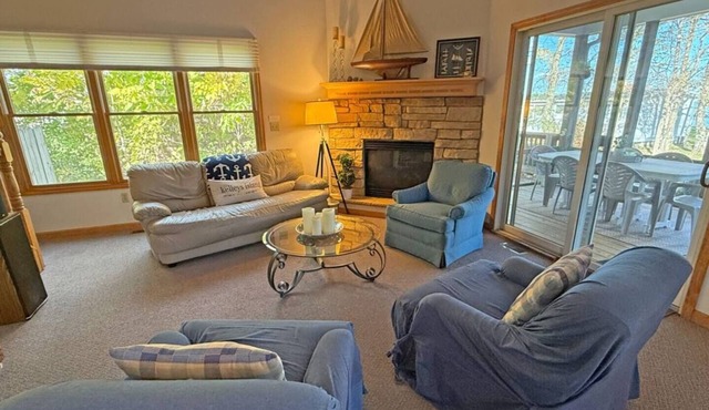 Lakefront North Bay Getaway w/Private Beach