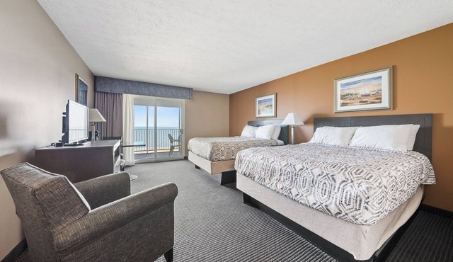 Lakeview Hotel Room with Balcony