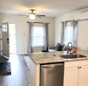 LakewoodLyon Park Renovated Cottage Near Duke 23A