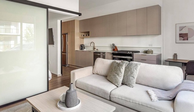 Landing | Amazing Studio, Gym, Pool