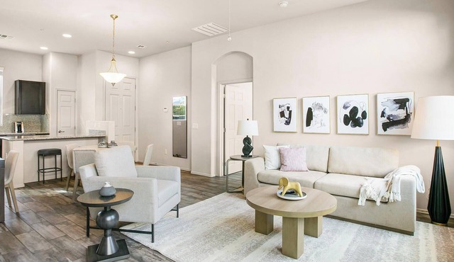 Landing | Beautiful 2BD, Clubhouse, Gym