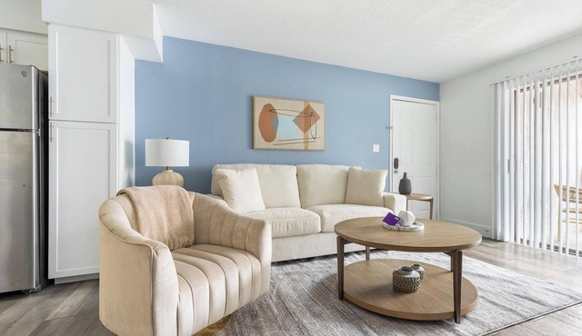 Landing | Beautiful 2BD in Maryvale Village