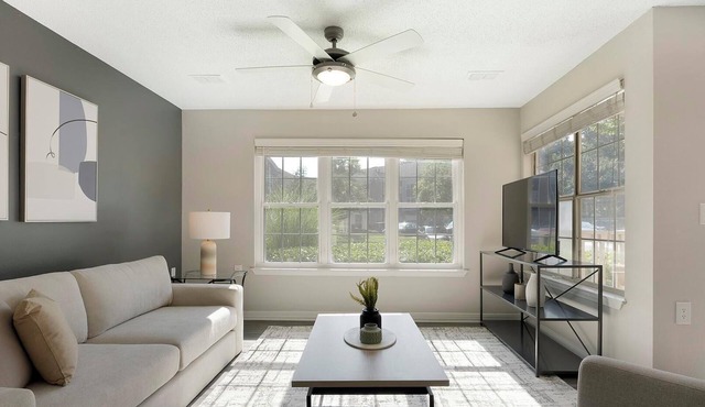 Landing | Beautiful 2BD, Pool, Clubhouse