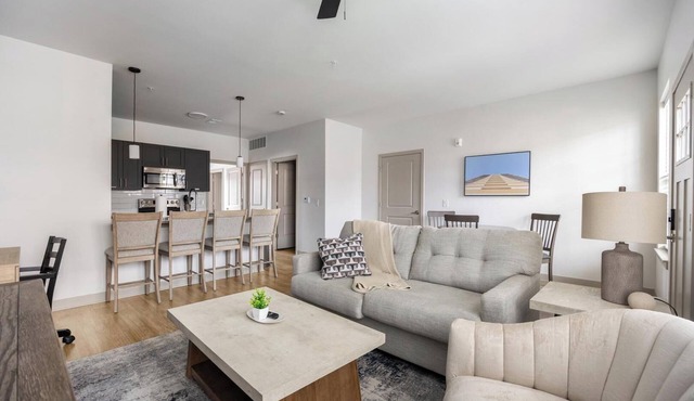 Landing | Chic 1BD, Clubhouse, Gym
