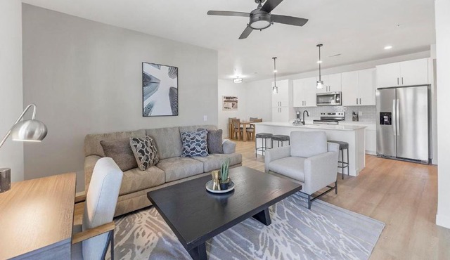 Landing Incredible 2BD Pool Gym