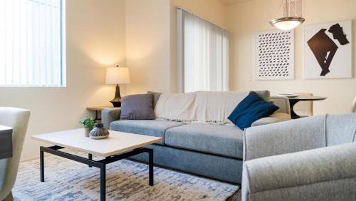 Landing - Modern Apartment with Amazing Amenities (ID7401X51)