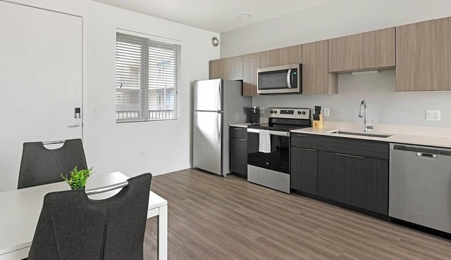 Landing | Modern Studio, Pool, Courtyard