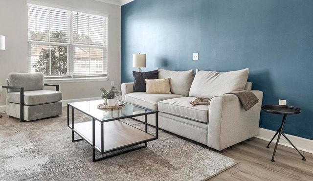 Landing Stunning 1BD Yoga Studio Gym