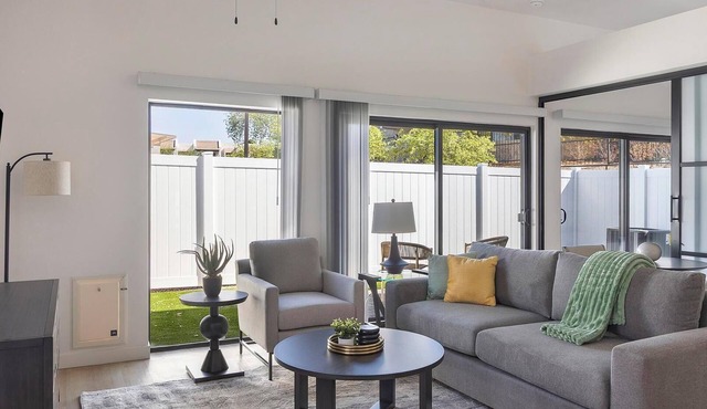 Landing | Stylish 1BD, Gym, Clubhouse