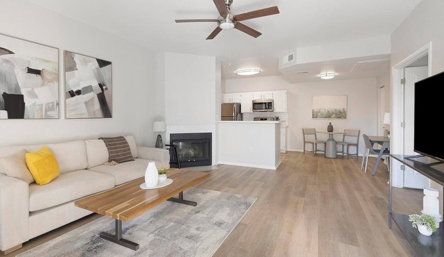 Landing | Stylish 1BD, Gym, Pool