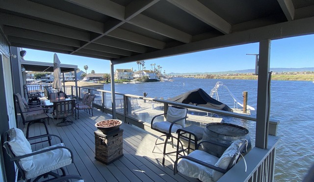Large Comfortable Waterfront Home, new dock and paddle boards! Up to 18 guests
