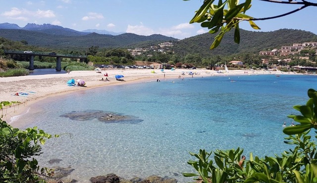 Large garden apartment, 100 metres from Tarco beach