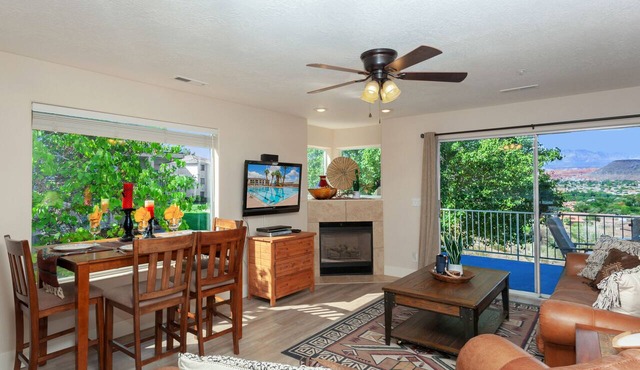 Las Palmas 605, Newly Renovated home with BBQ Grill, and a Beautiful Resort Pool and Spa