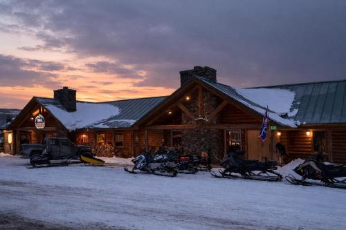 Lava Mountain Lodge