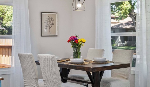 Lavish Living Retreat - Modesto, CA