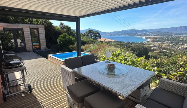 Le Vignoble: Havre de Paix 2 ou 4pers à Porticcio Avec Piscine Privée et vue mer