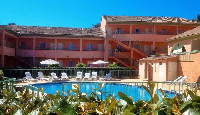 Les jardins de la mer marine de bravone - 2 chambres à lit plus sofa avec piscine à coté mer
