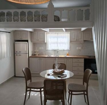 Liodentro House