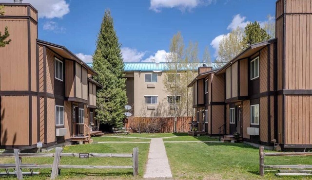 Lodgepole Condo Unit 5