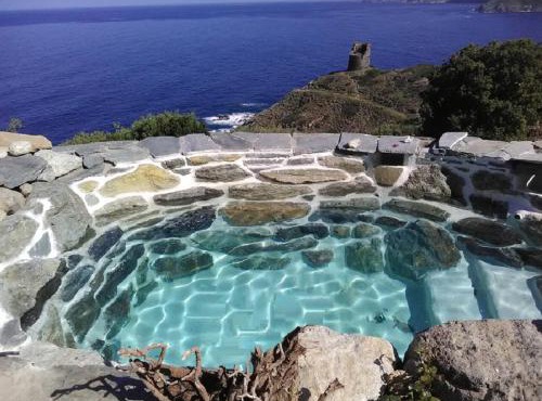 Logement de charme avec piscine privative
