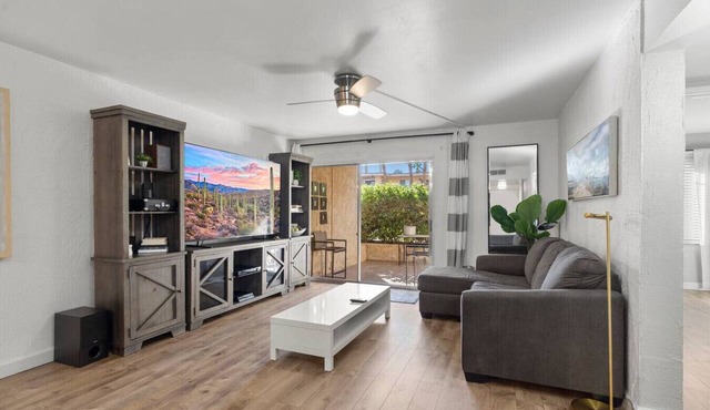 Lovely 2-Bedroom Apartment in Scottsdale!